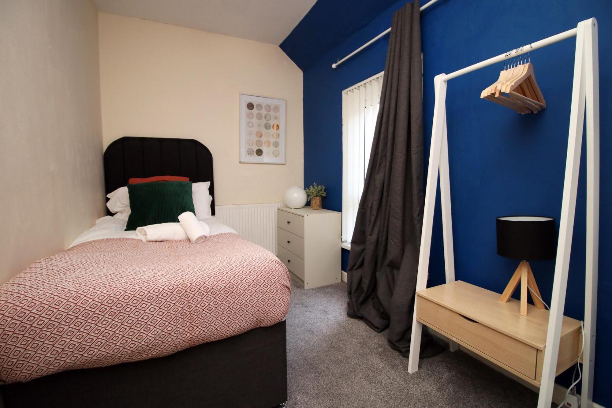 Cosy 3Br Home, Scenic Views, Ideal For Walks & Work Abertillery Bagian luar foto