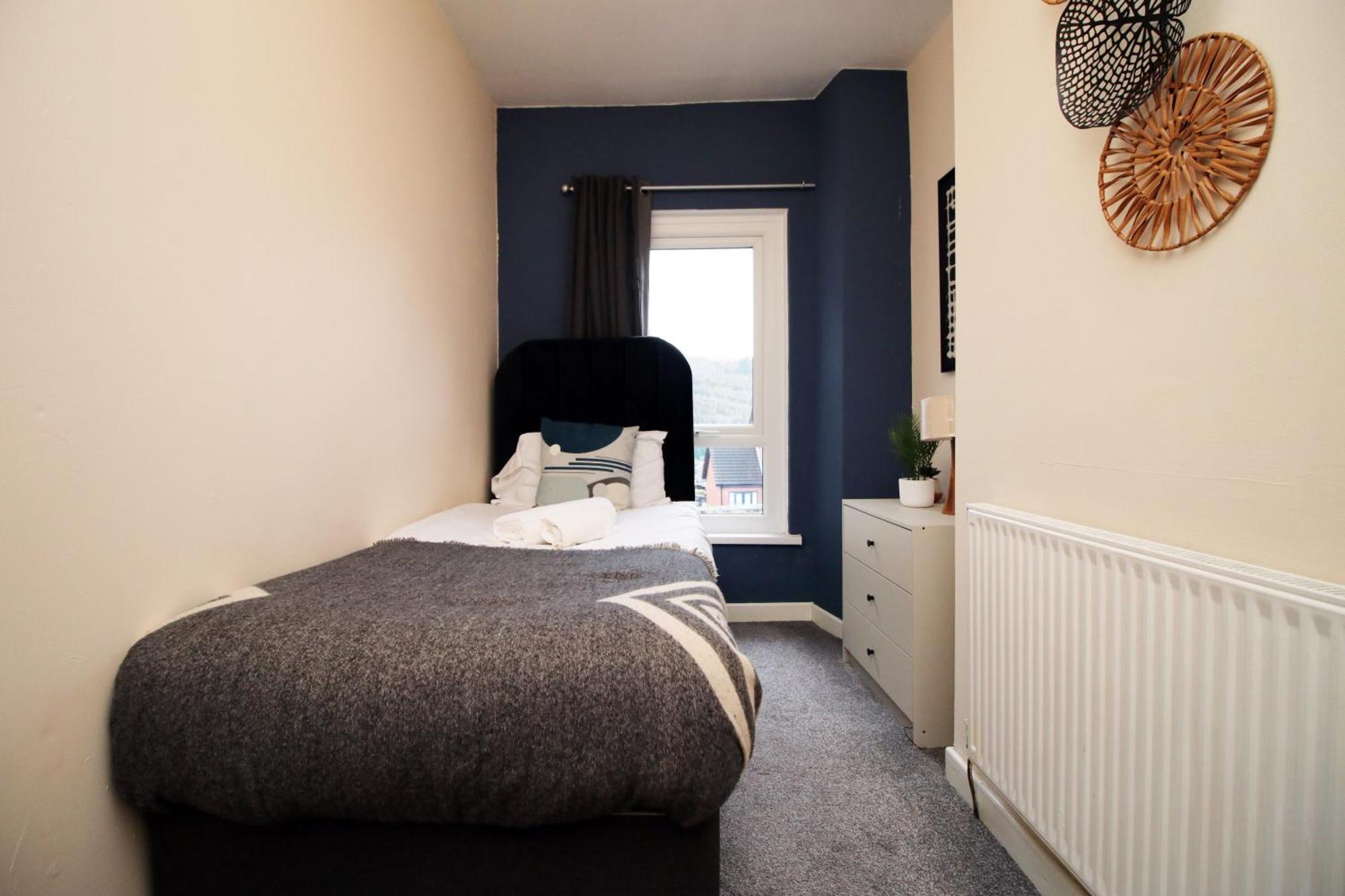 Cosy 3Br Home, Scenic Views, Ideal For Walks & Work Abertillery Bagian luar foto