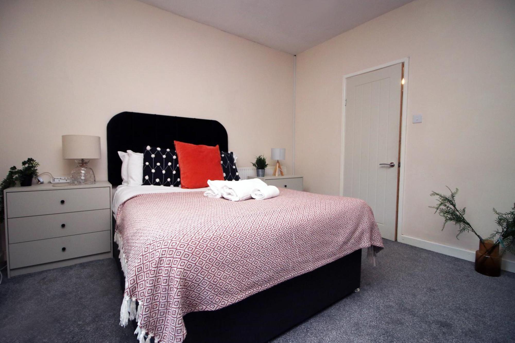 Cosy 3Br Home, Scenic Views, Ideal For Walks & Work Abertillery Bagian luar foto