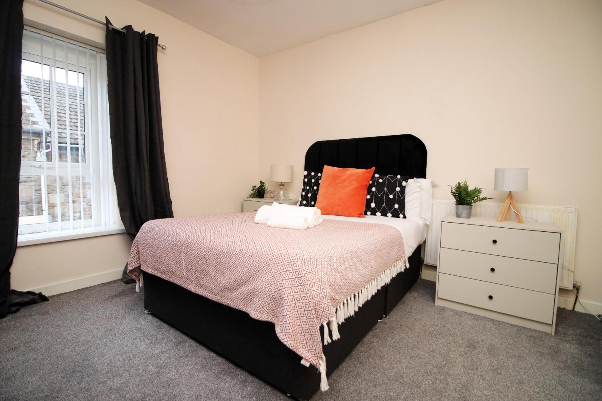 Cosy 3Br Home, Scenic Views, Ideal For Walks & Work Abertillery Bagian luar foto