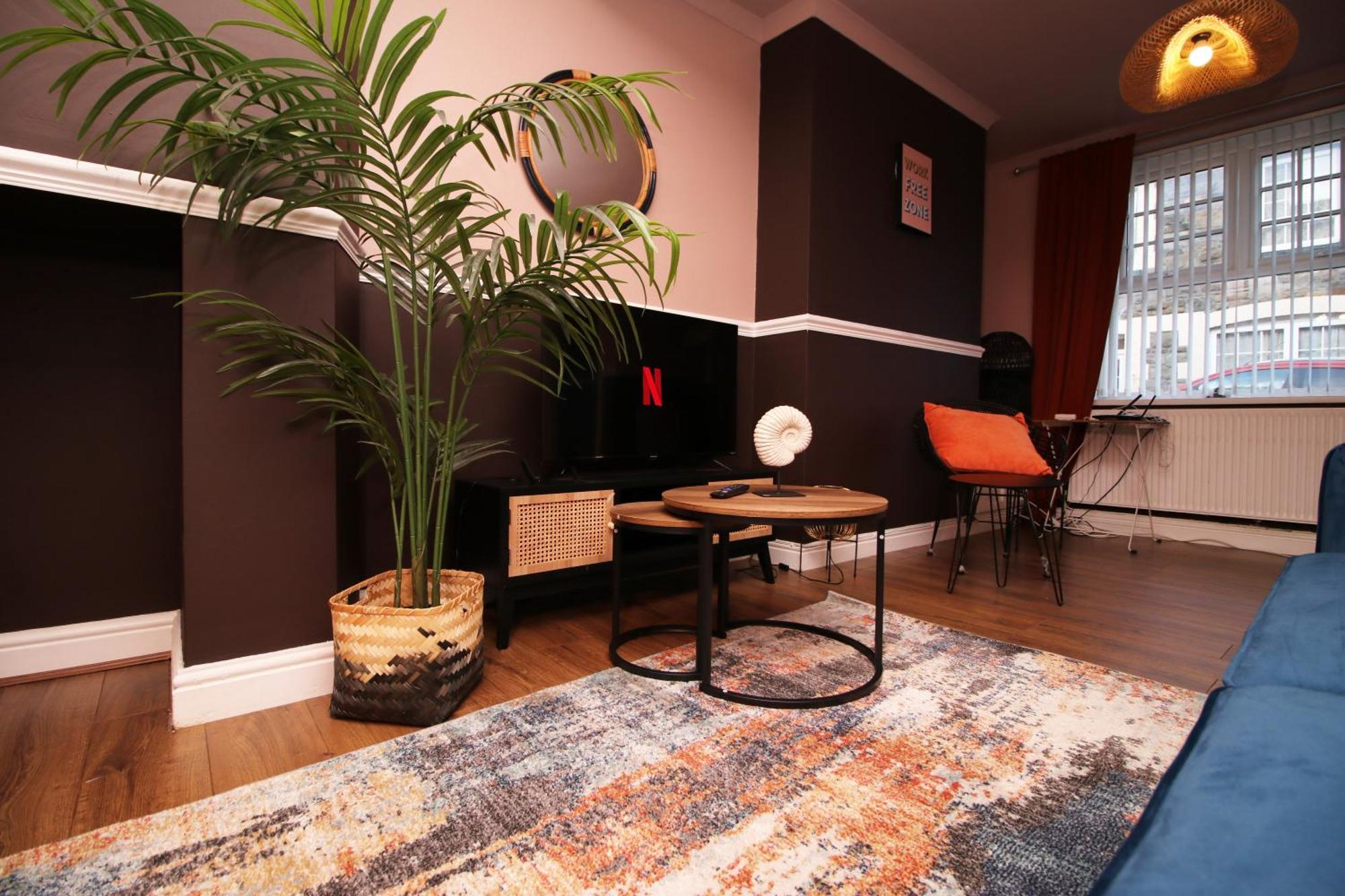 Cosy 3Br Home, Scenic Views, Ideal For Walks & Work Abertillery Bagian luar foto